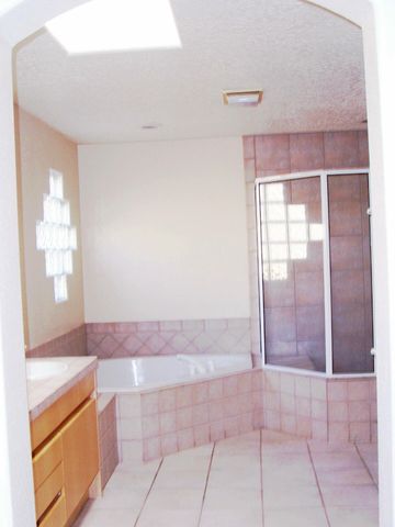 2738 Tramway Circle NE, Albuquerque, NM 87122