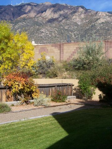 2738 Tramway Circle NE, Albuquerque, NM 87122