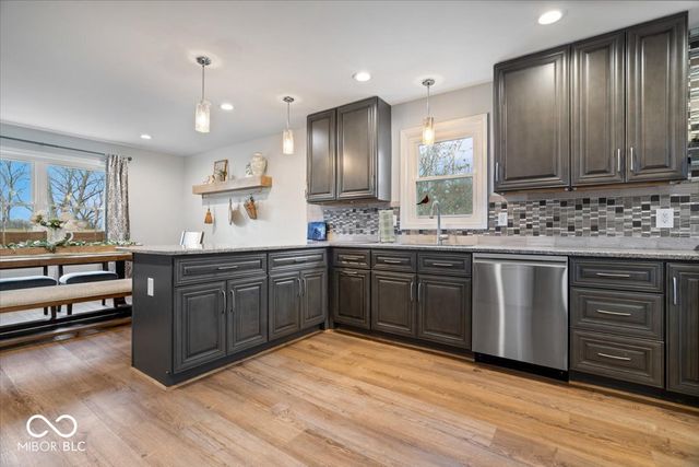 84 Glenbrook Lane, Avon, IN 46123