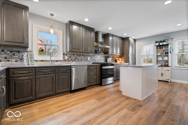 84 Glenbrook Lane, Avon, IN 46123