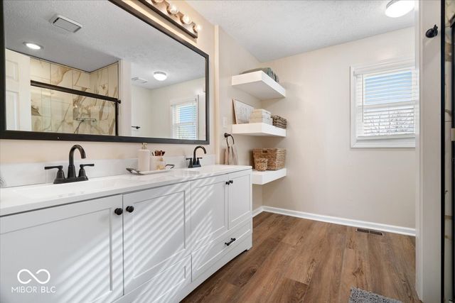 84 Glenbrook Lane, Avon, IN 46123