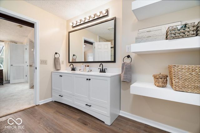 84 Glenbrook Lane, Avon, IN 46123