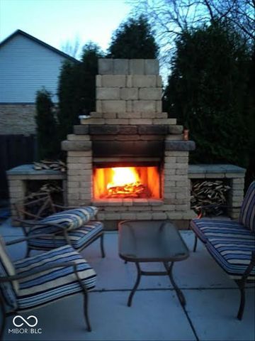 84 Glenbrook Lane, Avon, IN 46123