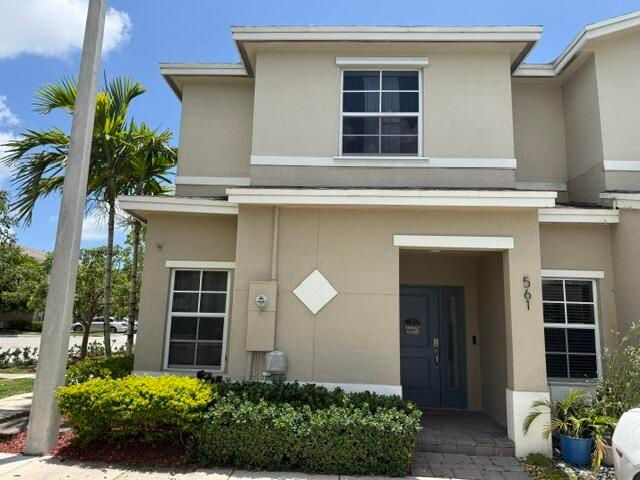 561 NE 5th Way, Florida City, FL 33034