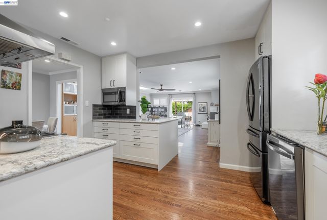 5411 Garvin Ave, Richmond, CA 94805