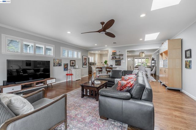 5411 Garvin Ave, Richmond, CA 94805