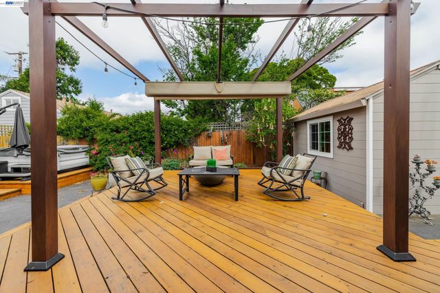 5411 Garvin Ave, Richmond, CA 94805
