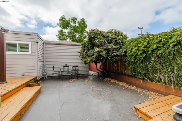 5411 Garvin Ave, Richmond, CA 94805