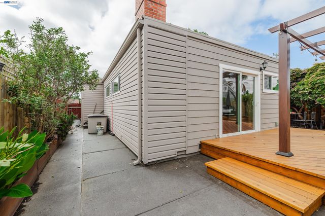 5411 Garvin Ave, Richmond, CA 94805