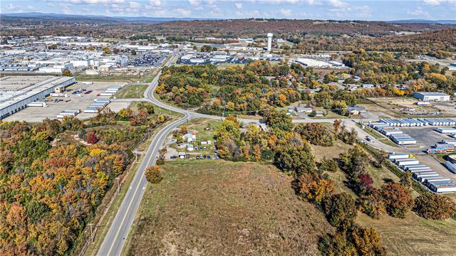 725 Macon Avenue, Russellville, AR 72802