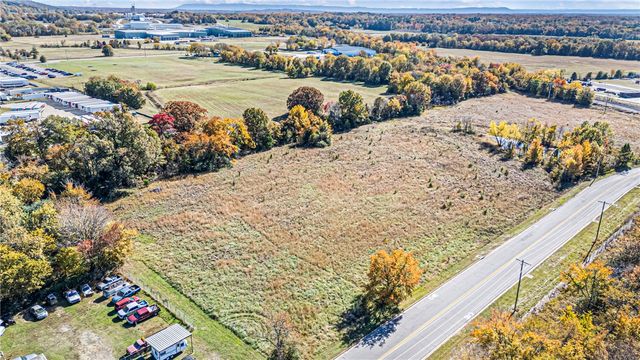 725 Macon Avenue, Russellville, AR 72802