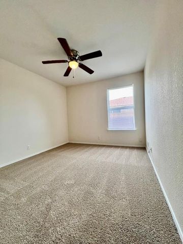 1005 W South ST, Leander, TX 78641