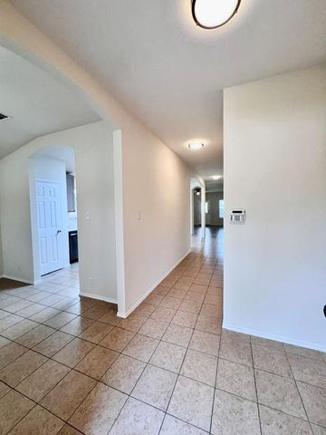 1005 W South ST, Leander, TX 78641