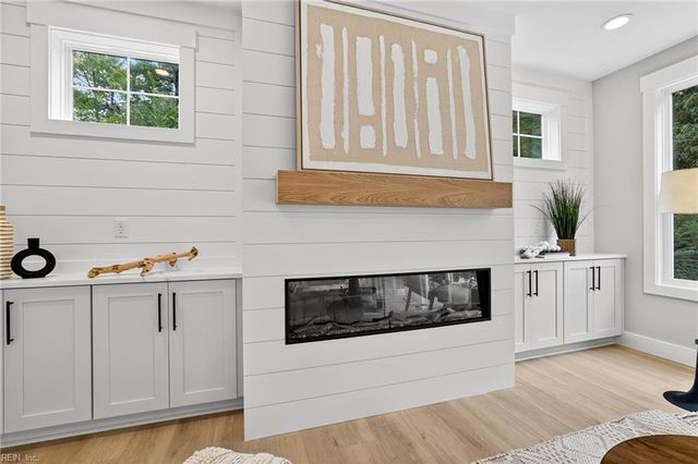 1231 Prosperity RD, Virginia Beach, VA 23451