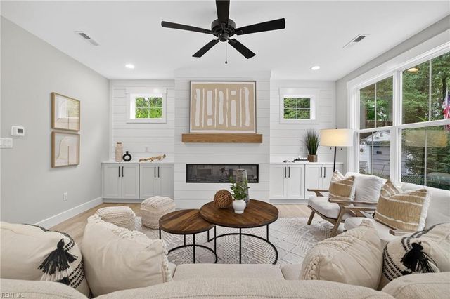 1231 Prosperity RD, Virginia Beach, VA 23451