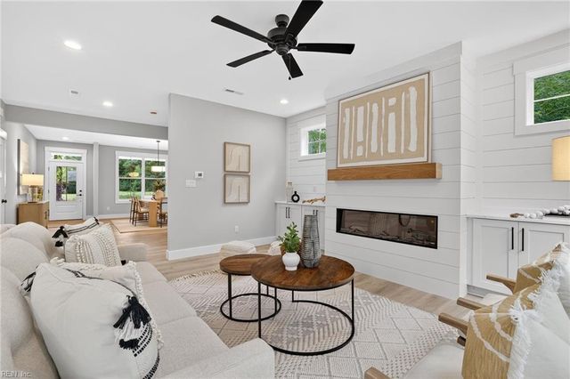 1231 Prosperity RD, Virginia Beach, VA 23451