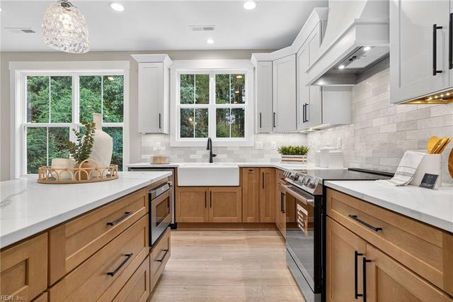 1231 Prosperity RD, Virginia Beach, VA 23451