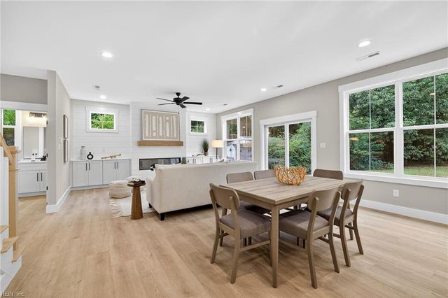 1231 Prosperity RD, Virginia Beach, VA 23451