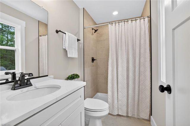 1231 Prosperity RD, Virginia Beach, VA 23451