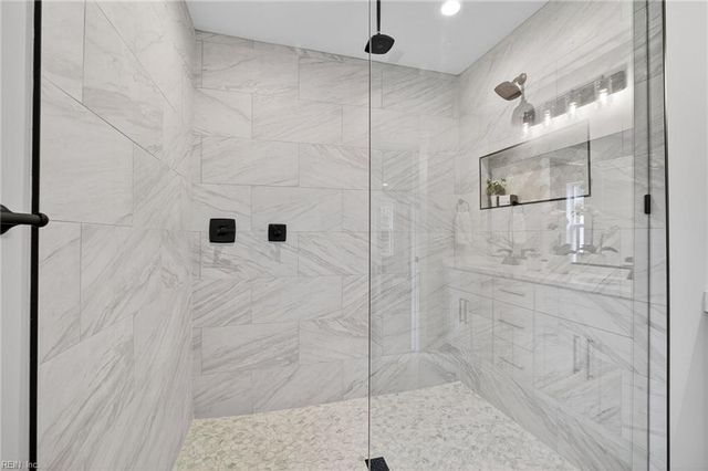 1231 Prosperity RD, Virginia Beach, VA 23451