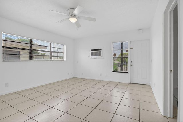 2275 NE 12TH Street, Pompano Beach, FL 33062