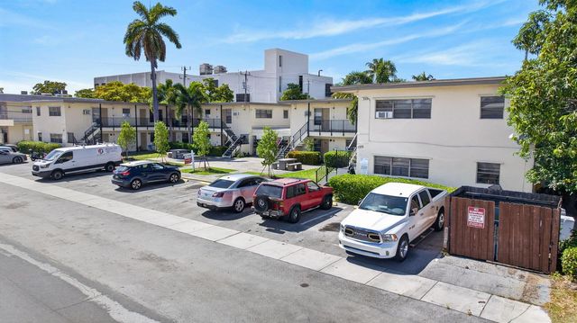 2275 NE 12TH Street, Pompano Beach, FL 33062