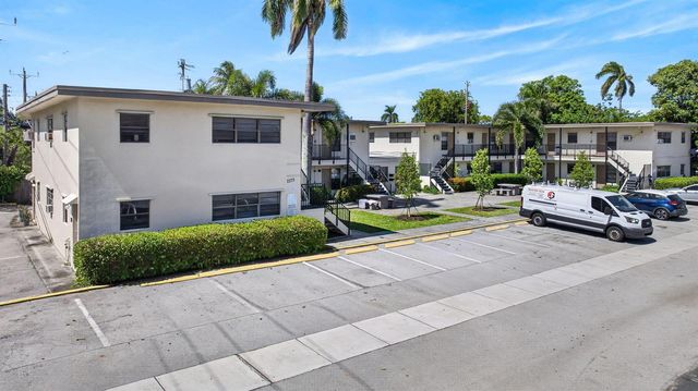 2275 NE 12TH Street, Pompano Beach, FL 33062