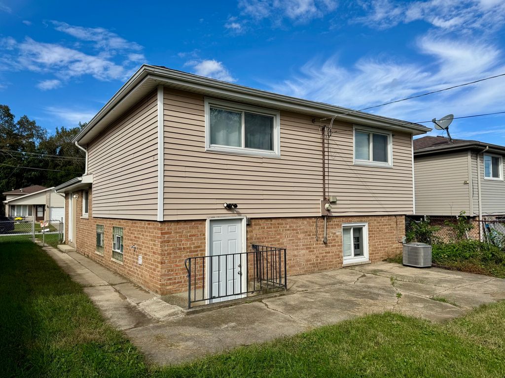 14229 S Saginaw Avenue, Burnham, IL 60633 — photo 4
