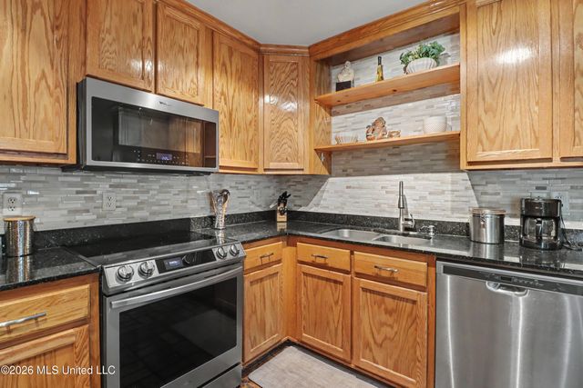 5 Shady Side Circle, Gulfport, MS 39507