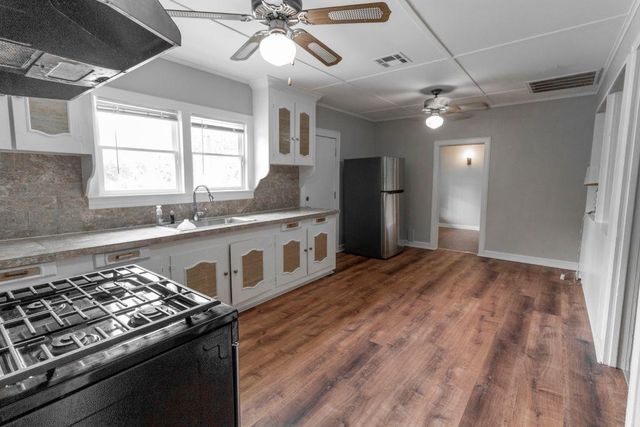 160 Josephine Street, Lake Charles, LA 70607