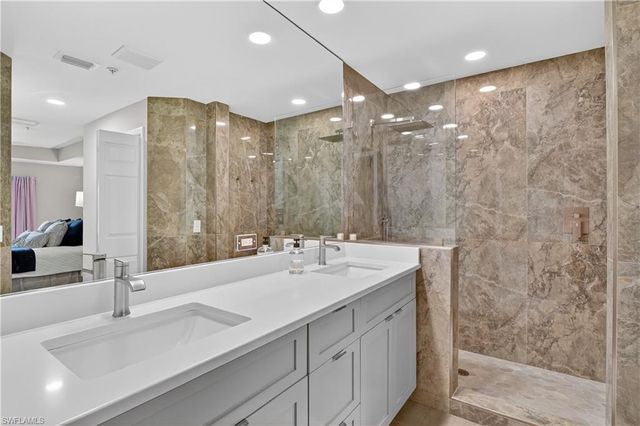 2395 Harmony LN # 203, Naples, FL 34109