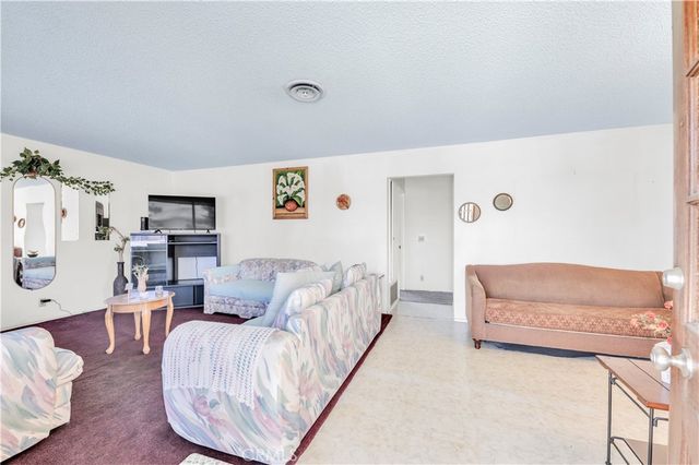 545 Jade, Hemet, CA 92543