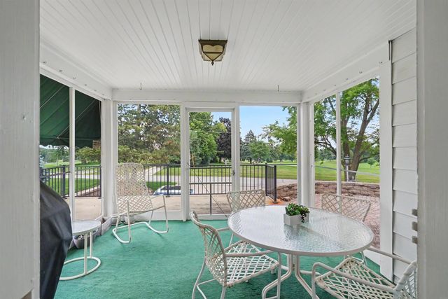 101 Martin Road, Waterloo, IA 50701