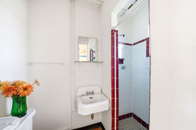 3209 Memorial Boulevard, Kingsport, TN 37664