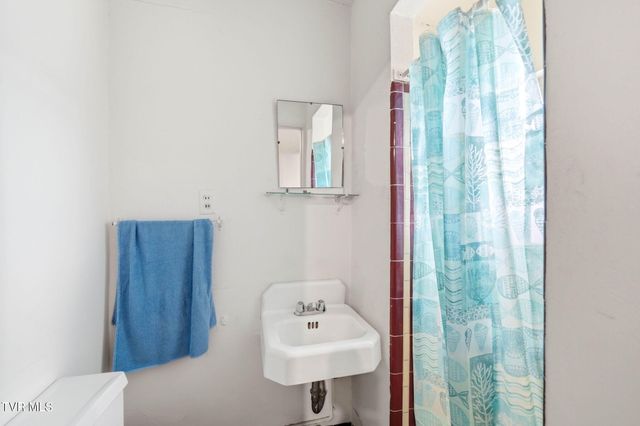 3209 Memorial Boulevard, Kingsport, TN 37664