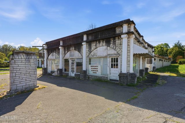 3209 Memorial Boulevard, Kingsport, TN 37664