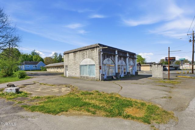 3209 Memorial Boulevard, Kingsport, TN 37664