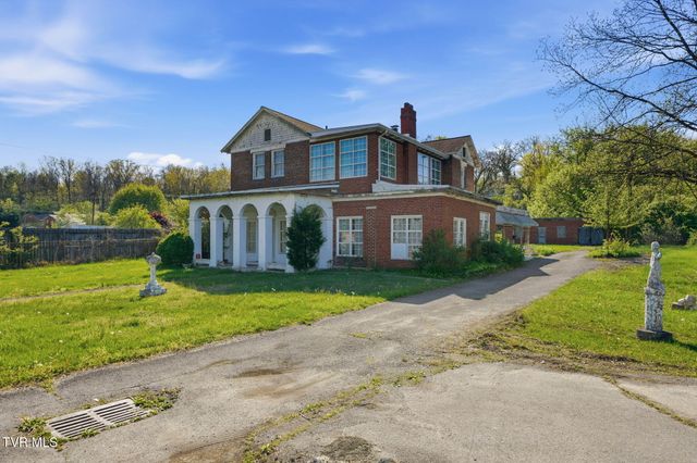 3209 Memorial Boulevard, Kingsport, TN 37664