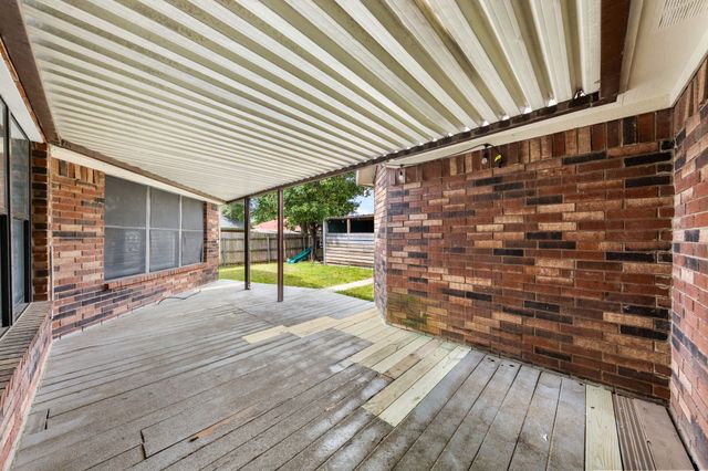 1017 Micarta Drive, Mesquite, TX 75181