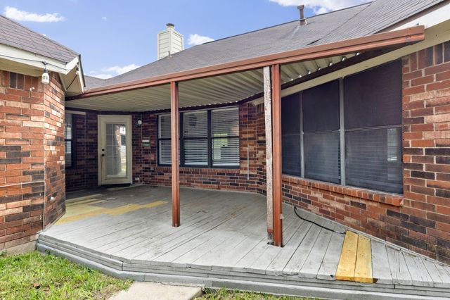 1017 Micarta Drive, Mesquite, TX 75181