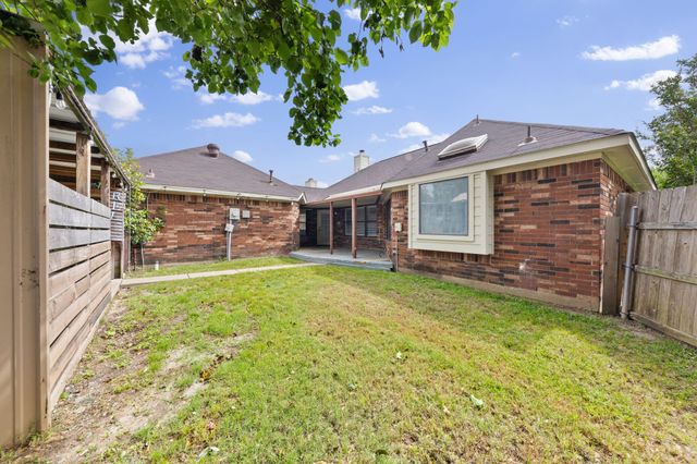 1017 Micarta Drive, Mesquite, TX 75181