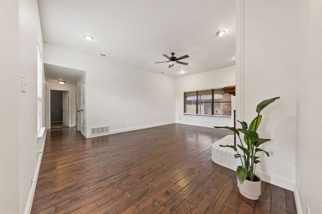 1017 Micarta Drive, Mesquite, TX 75181