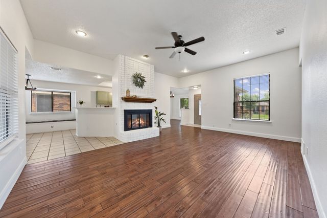 1017 Micarta Drive, Mesquite, TX 75181