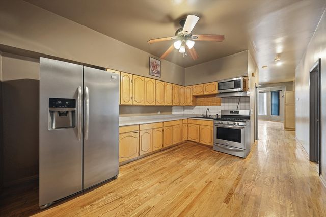 3912 W Fillmore Street, Chicago, IL 60624