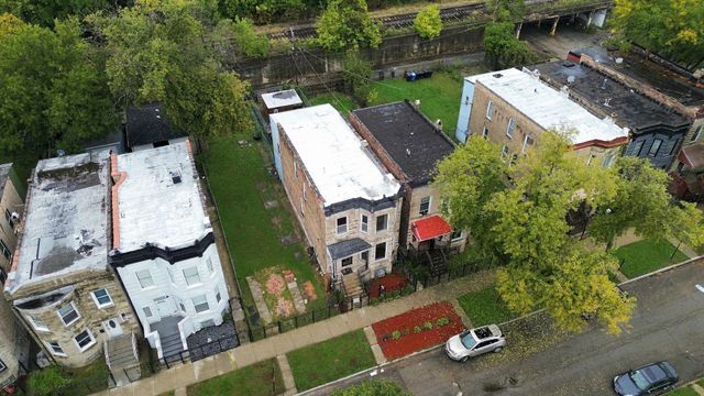 3912 W Fillmore Street, Chicago, IL 60624