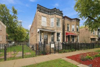 3912 W Fillmore Street, Chicago, IL 60624