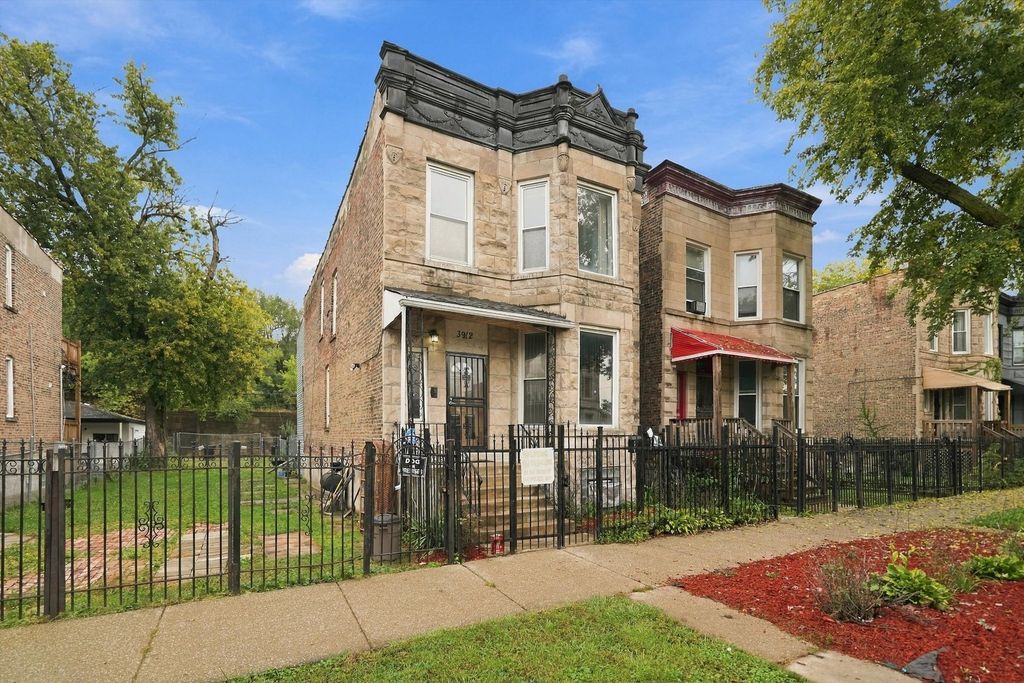 3912 W Fillmore Street, Chicago, IL 60624