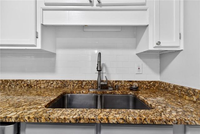 6520 Roswell Road 48, Sandy Springs, GA 30328