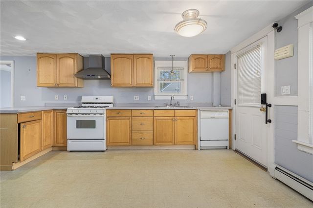 131 Blackamore Avenue, Cranston, RI 02910