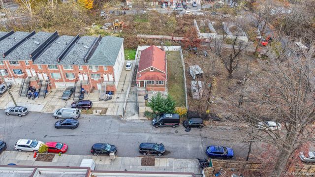 3412 Hunter Avenue, Bronx, NY 10475